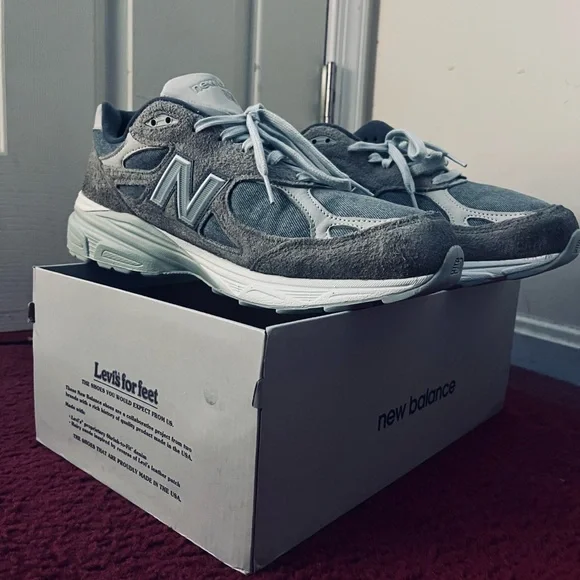 LIMITED EDITION LEVI'S x NEW BALANCE 990v3 “ELEPHANT SKIN” SUEDE